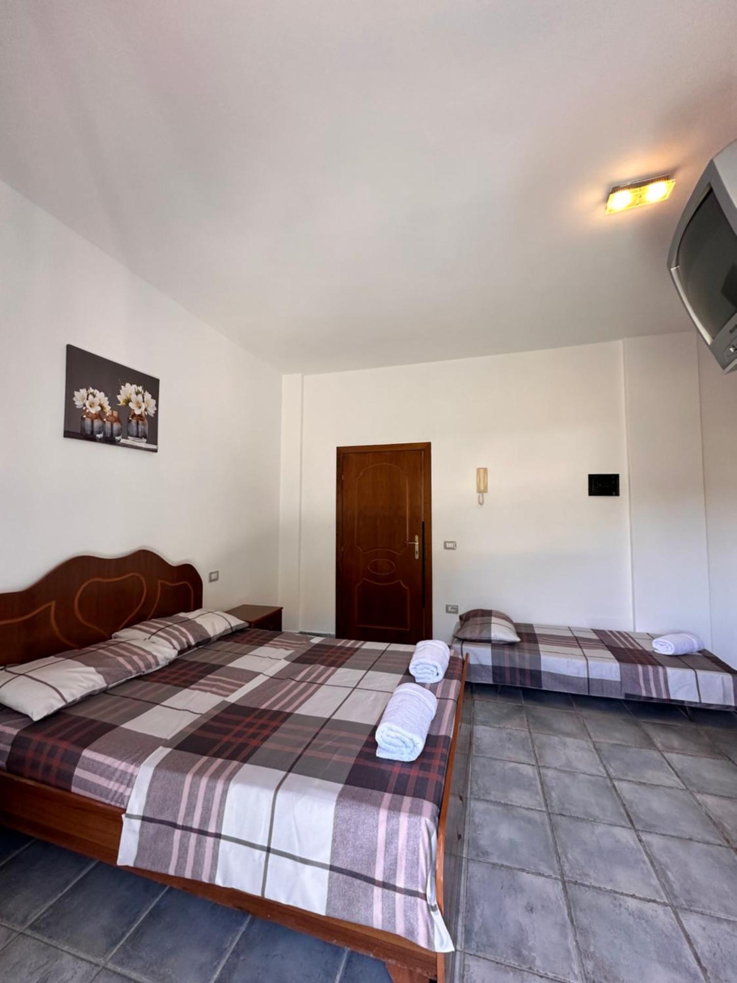 Hotel Adriatik Shëngjin 외부 사진